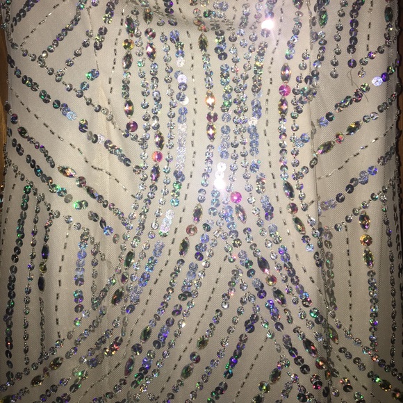 OPEN BACK Champagne Sequins Prom Dress SIZE 6 - Picture 5 of 7