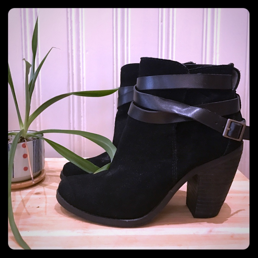 Dolce Vita black suede booties