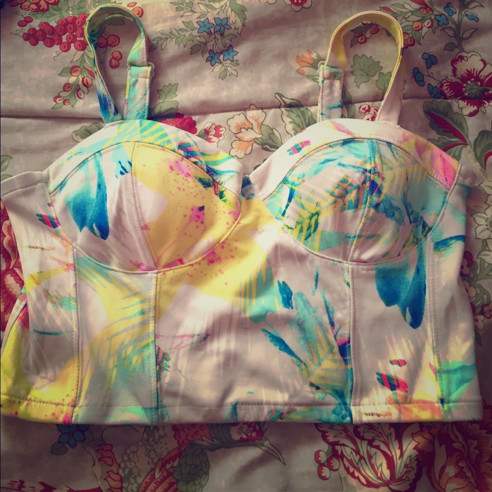 Crop top