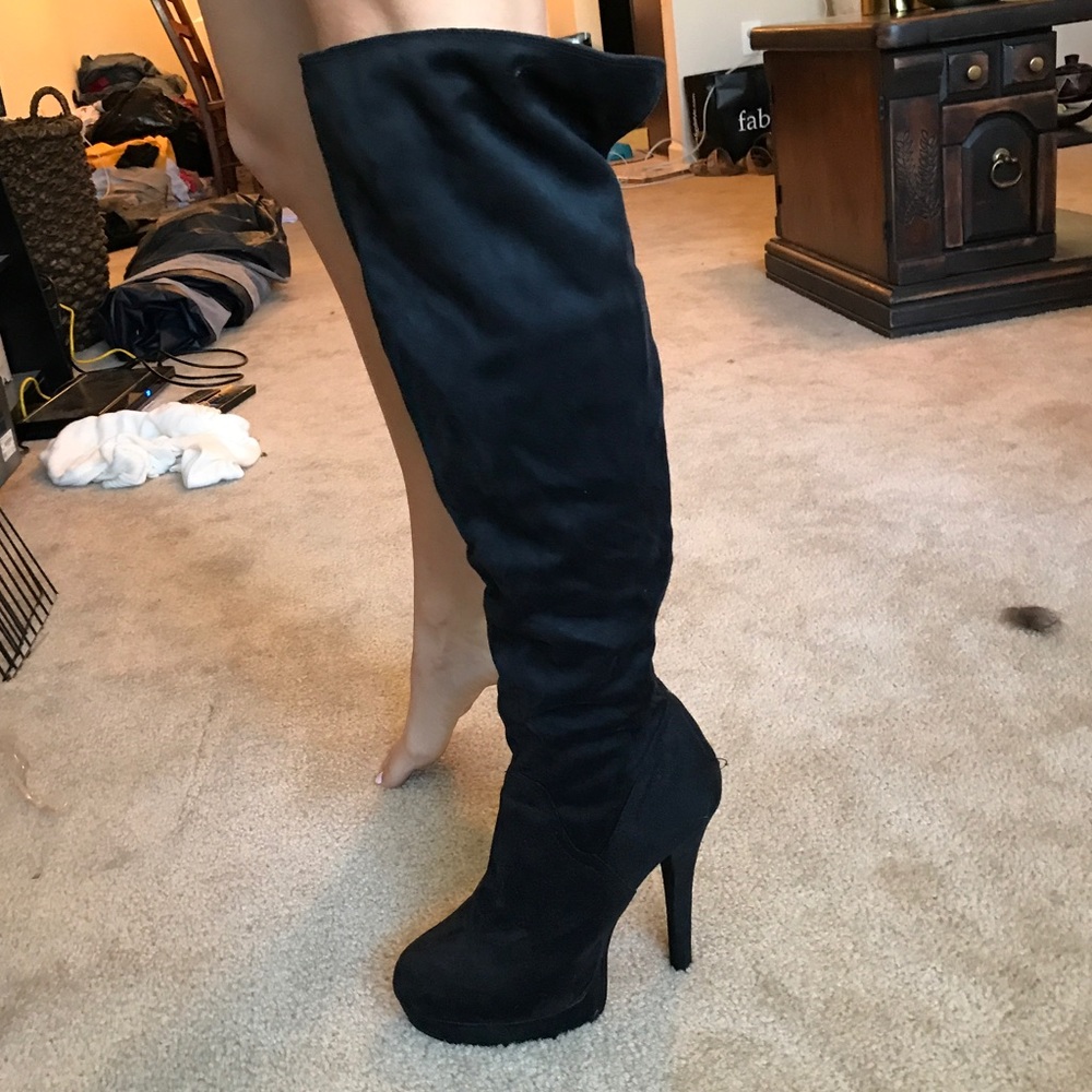 Kardashian Kollection suede boots