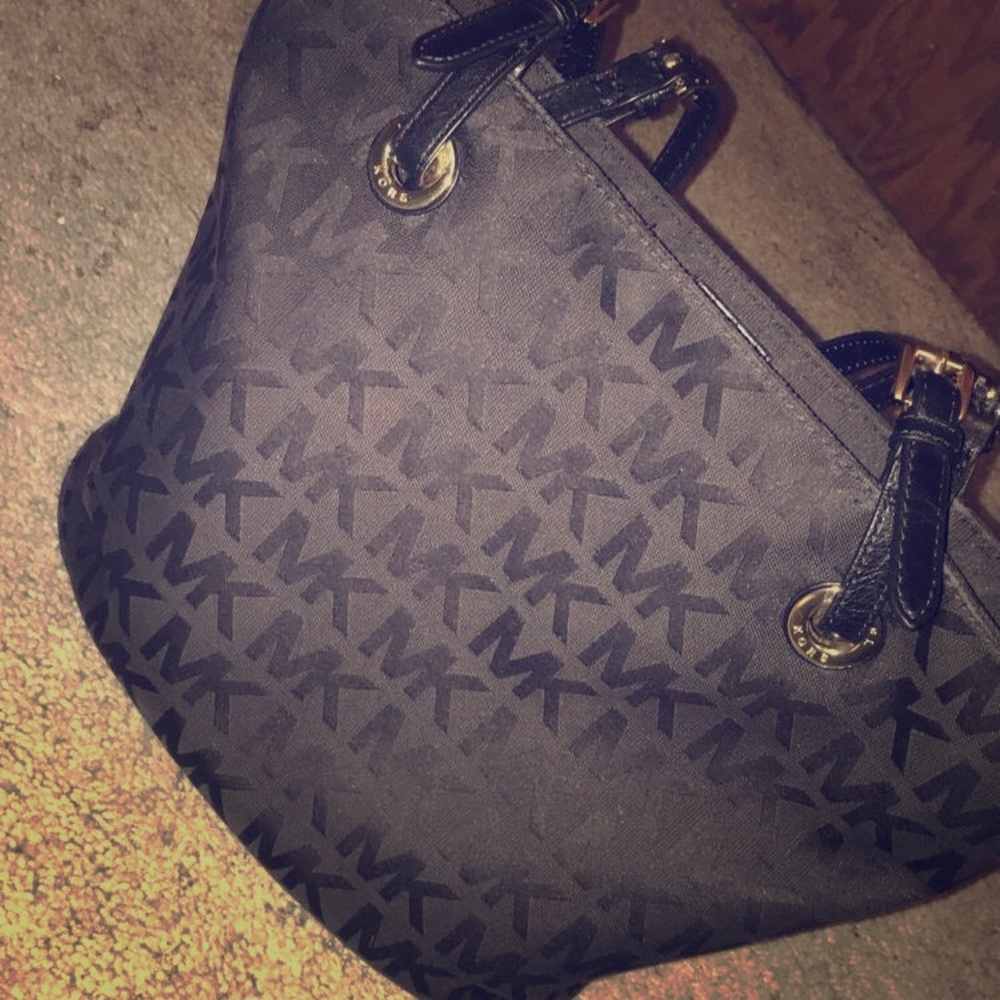 Michael kors purse