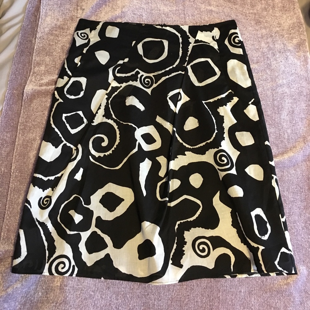 💎The Limited💎like NEW skirt
