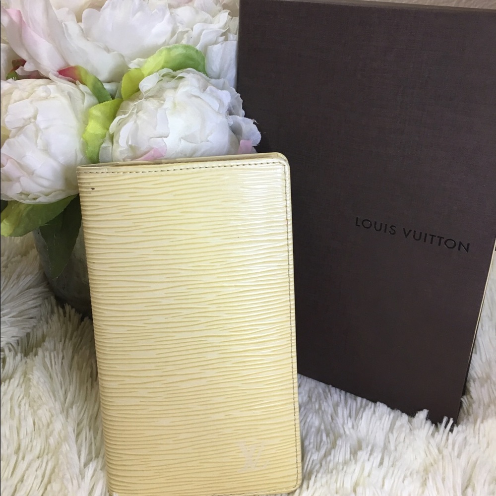 Louis Vuitton Epi checkbook & CC Wallet