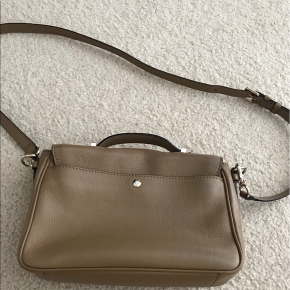 ❌SOLD❌ Kate Spade Tan Adjustable Crossbody - Picture 2 of 7