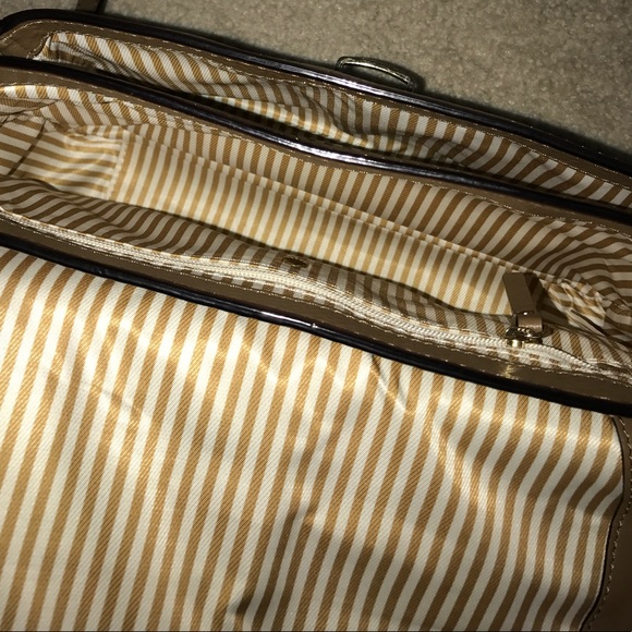 ❌SOLD❌ Kate Spade Tan Adjustable Crossbody - Picture 3 of 7