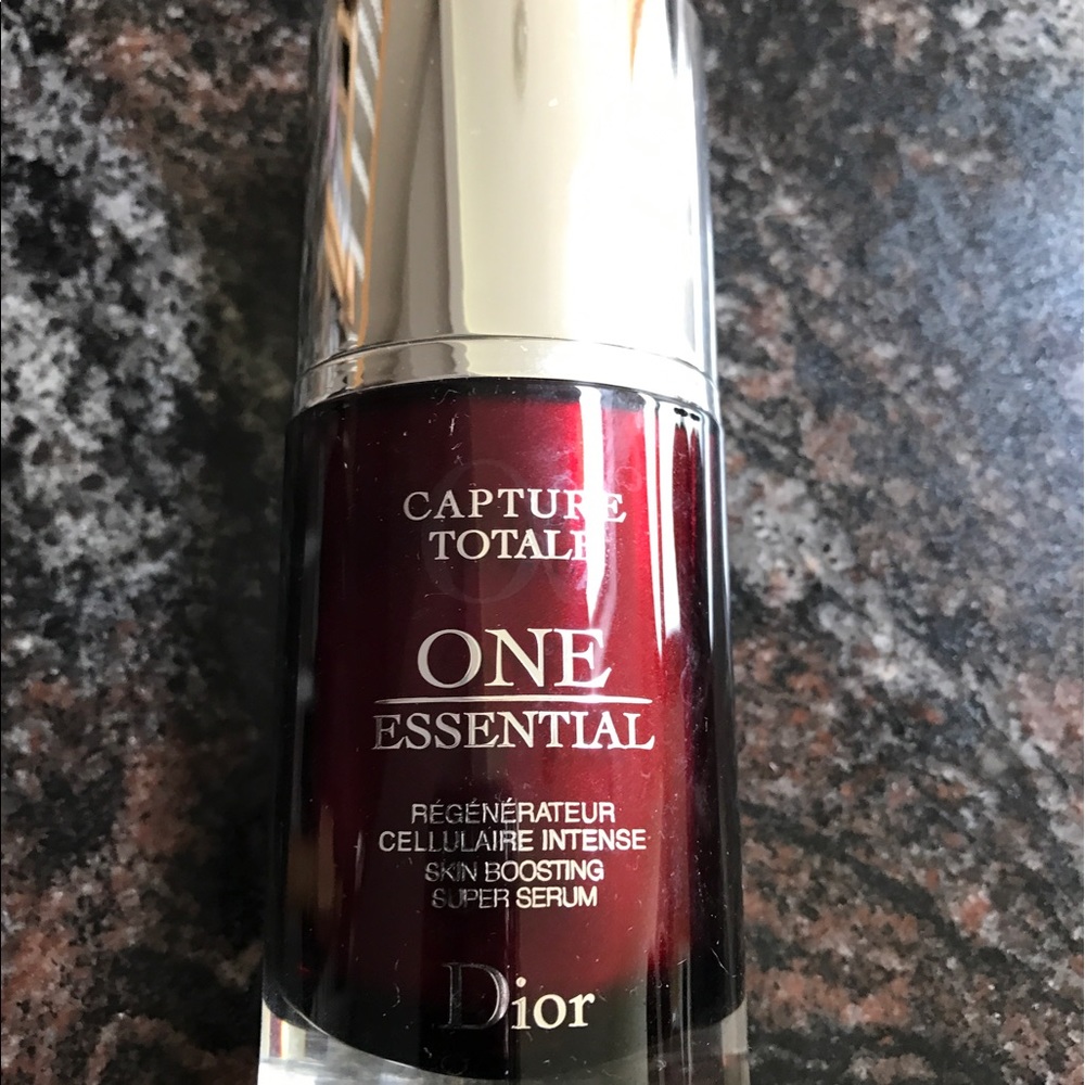 Dior Capture Totale One essential super serum