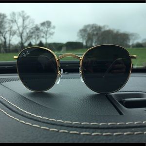 Round classic Ray-Bans