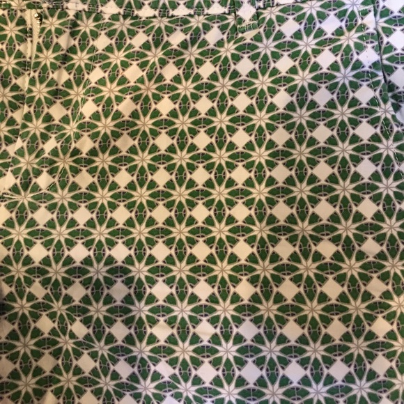 Banana Republic Shorts-will be pulled April 3 - Picture 2 of 3