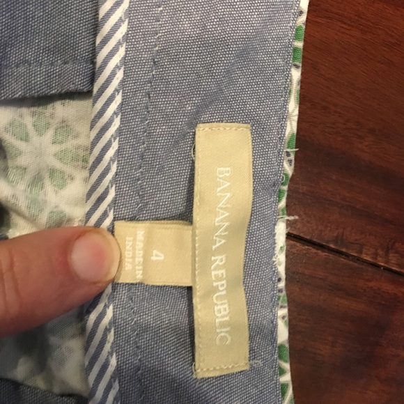 Banana Republic Shorts-will be pulled April 3 - Picture 3 of 3