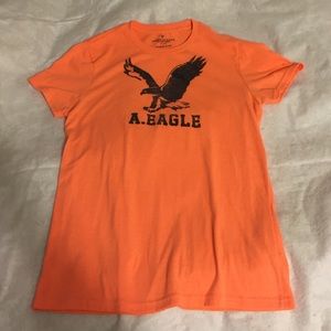 American Eagle orange tee