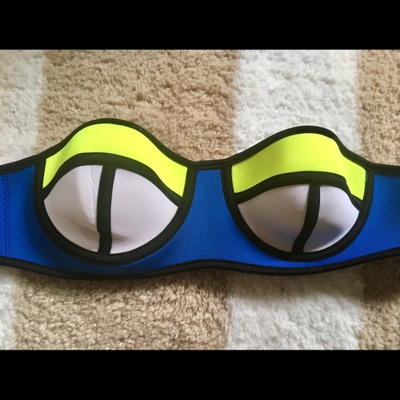 Swimsuit set - Picture 2 of 5