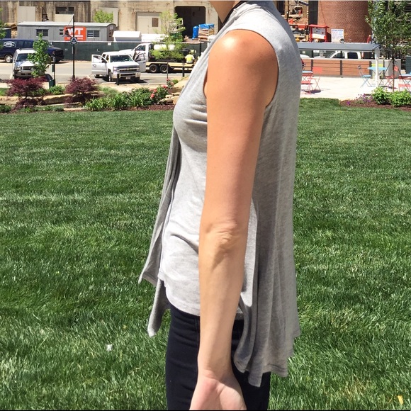 Top - Picture 2 of 3