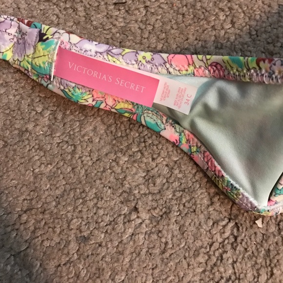 Victoria Secret Bathingsuit Top - Picture 3 of 3