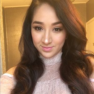 Meet your Posher, Yanette