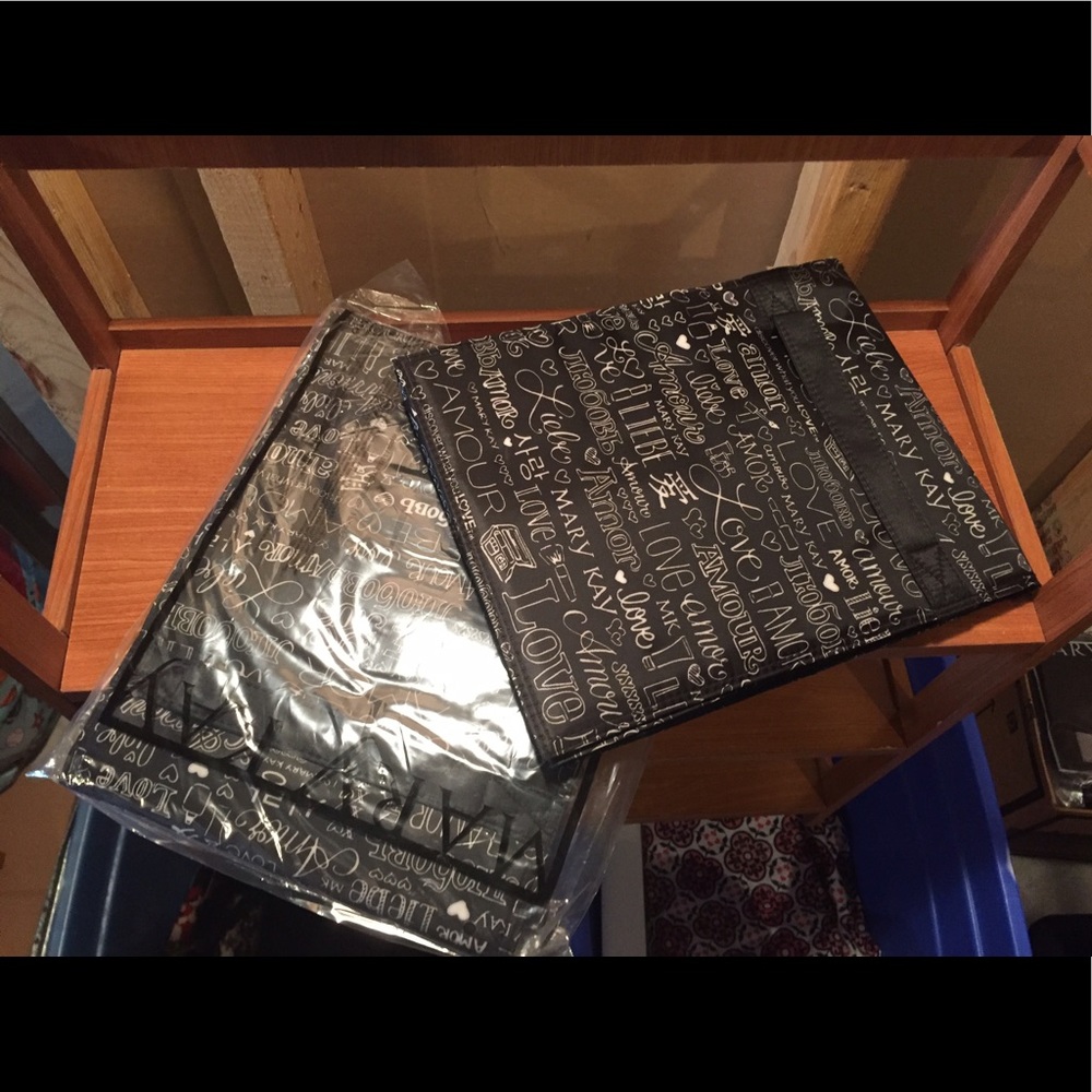 Mary Kay Roll up Bag