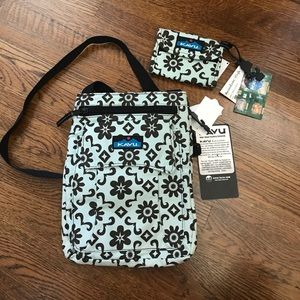Kavu purse