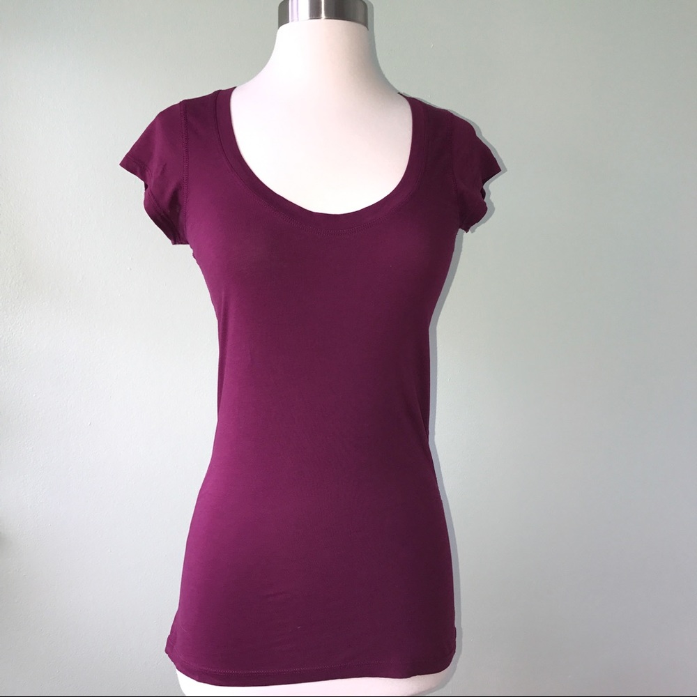 Theory Everyday Wine Tee Shirt Sz Small