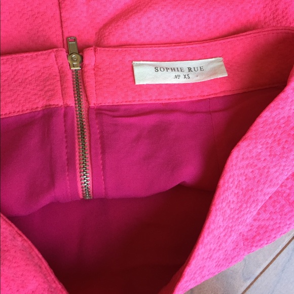 🆕Hot pink mini skirt - Picture 4 of 4