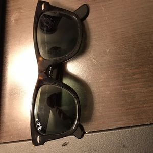 Ray ban wayfarer polarized classic tortoise shell