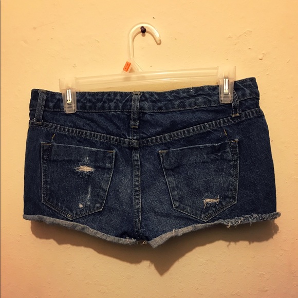 ☀️ SHORTS: Mossimo - Jean - Sz 6/28 ☀️ - Picture 2 of 3