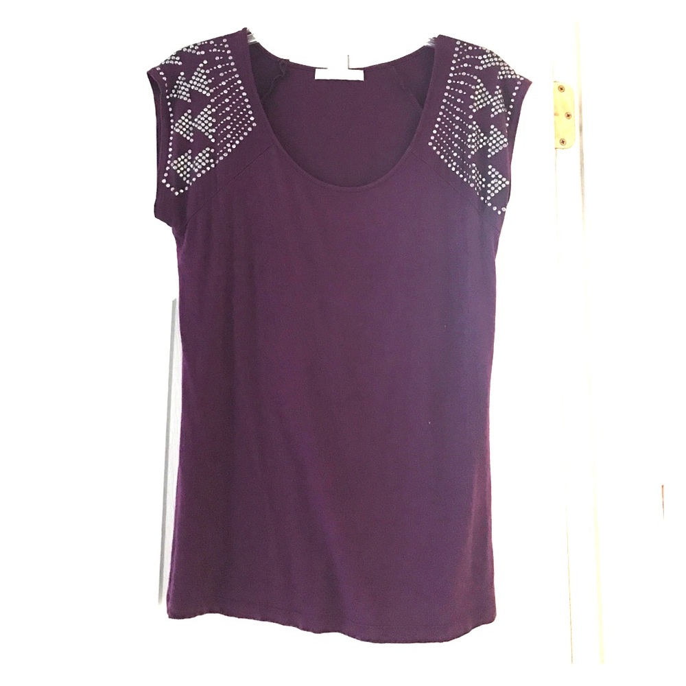 Edgy top