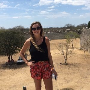 Meet your Posher, Alana