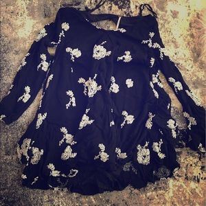 Short dress with white print flowers by Freepeople
