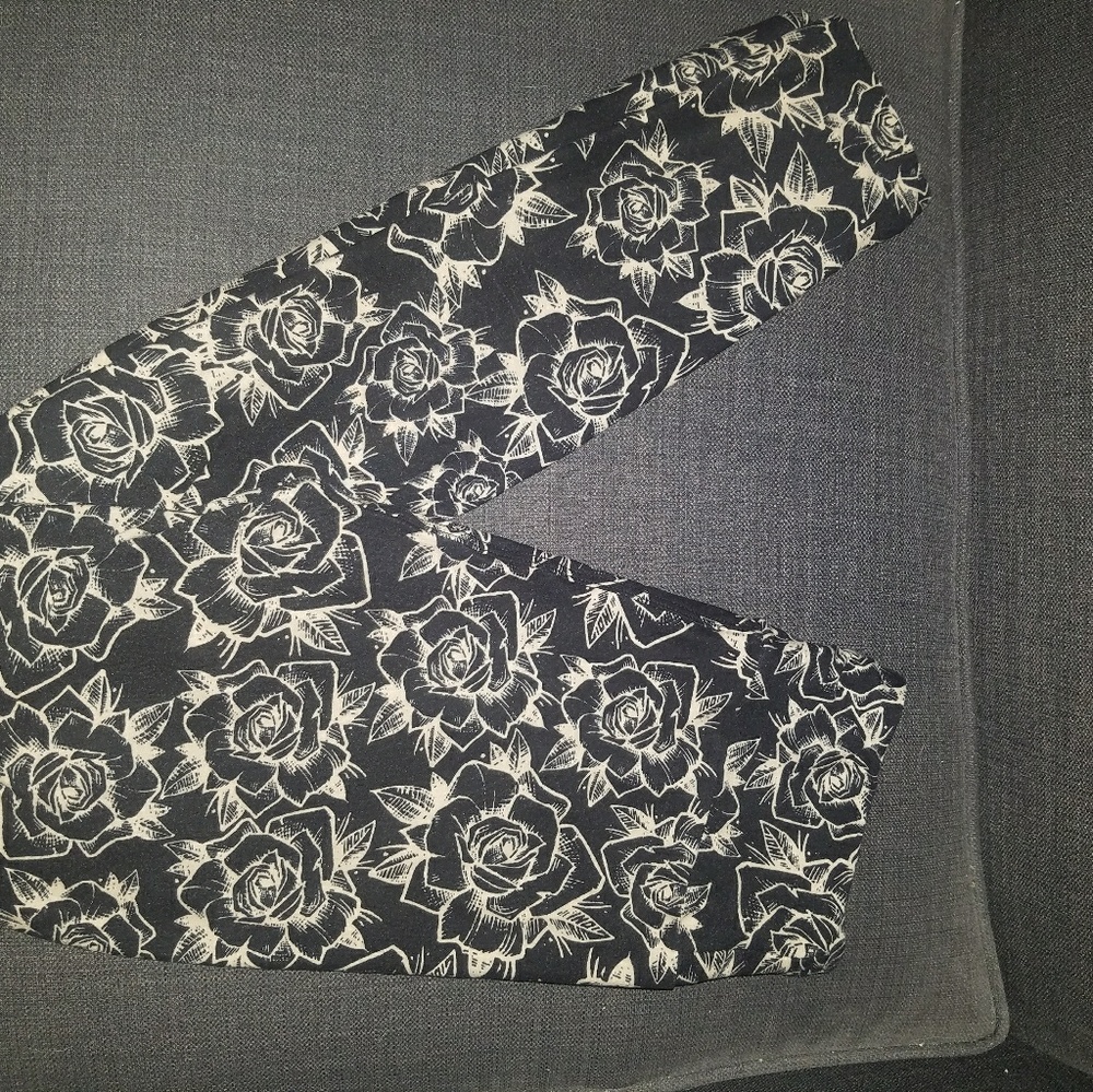 LulaRoe floral leggings