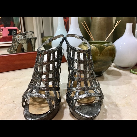 Fergie - Picture 2 of 3