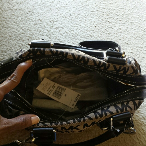 NWT Michael Kors Brookville MD Bowling satchel - Picture 3 of 8