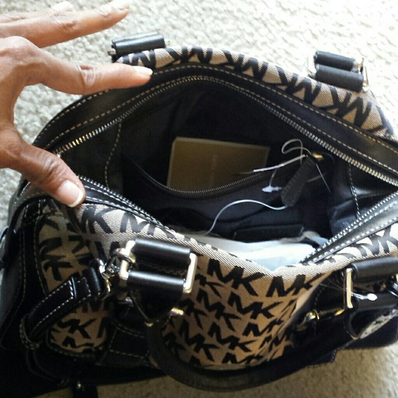 NWT Michael Kors Brookville MD Bowling satchel - Picture 8 of 8