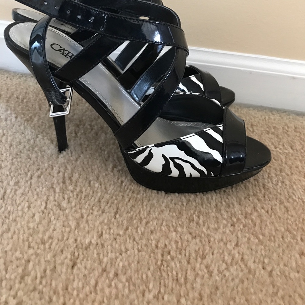 Heels - Picture 2 of 2