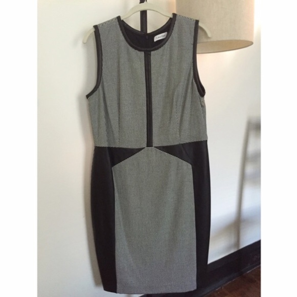 Calvin Klein- Houndstooth sheath dress