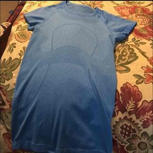 Lululemon athletica shirt