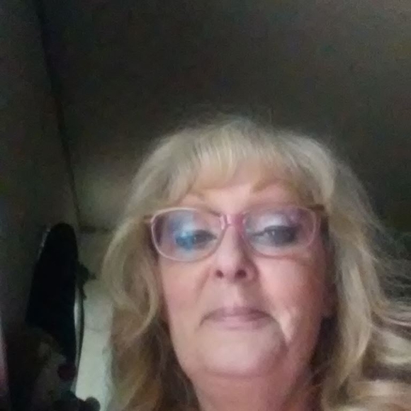 Meet your Posher, Dianne - Picture 1 of 1