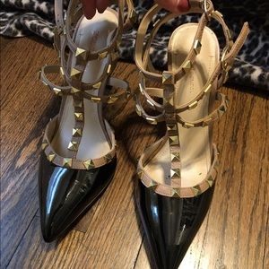 Bcbg stud heel