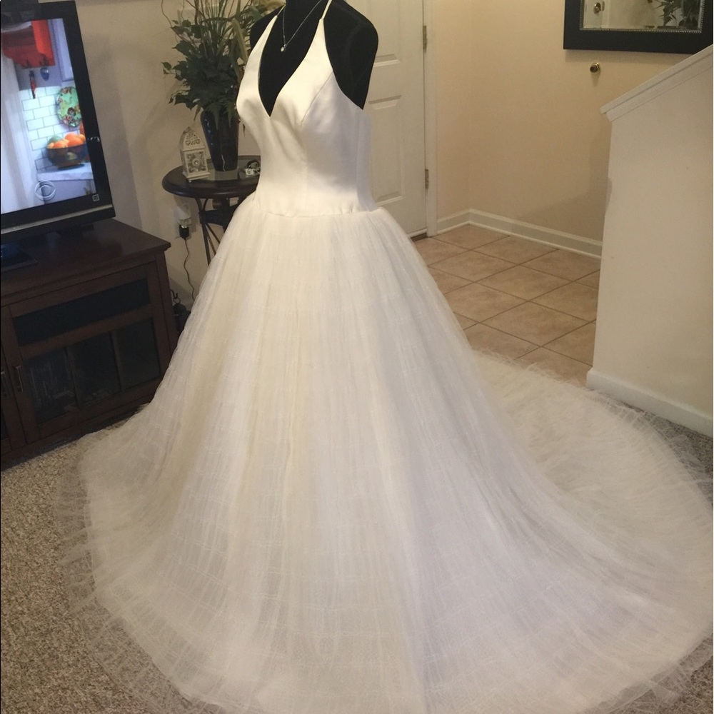 Vera Wang wedding dress