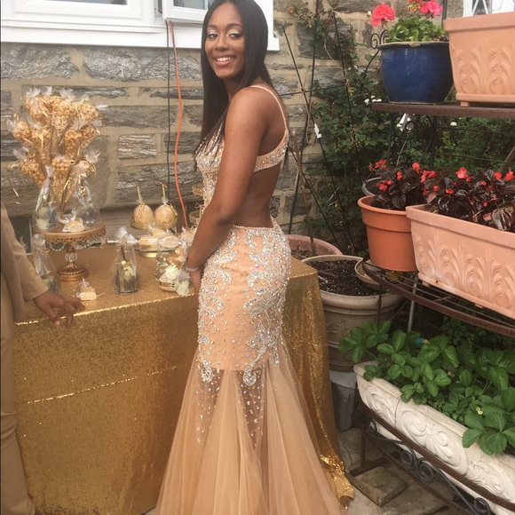 Prom - Picture 2 of 2