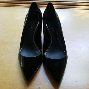 Elie Tahari Black Pumps