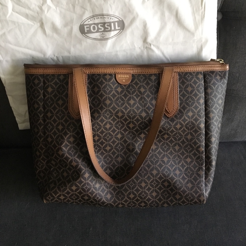 Fossil Sydney Signature Weekender Tote