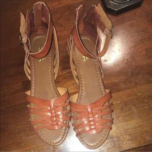 Brown open toe sandals