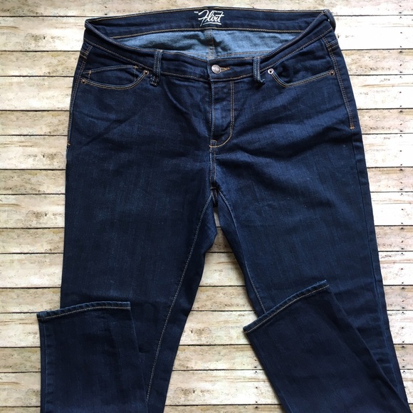 Old Navy ‘The Flirt Skinny’ Jeans - Picture 3 of 4