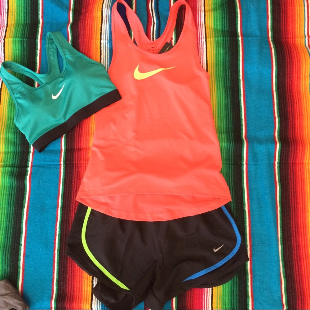 NWT Nike pro classic padded bra