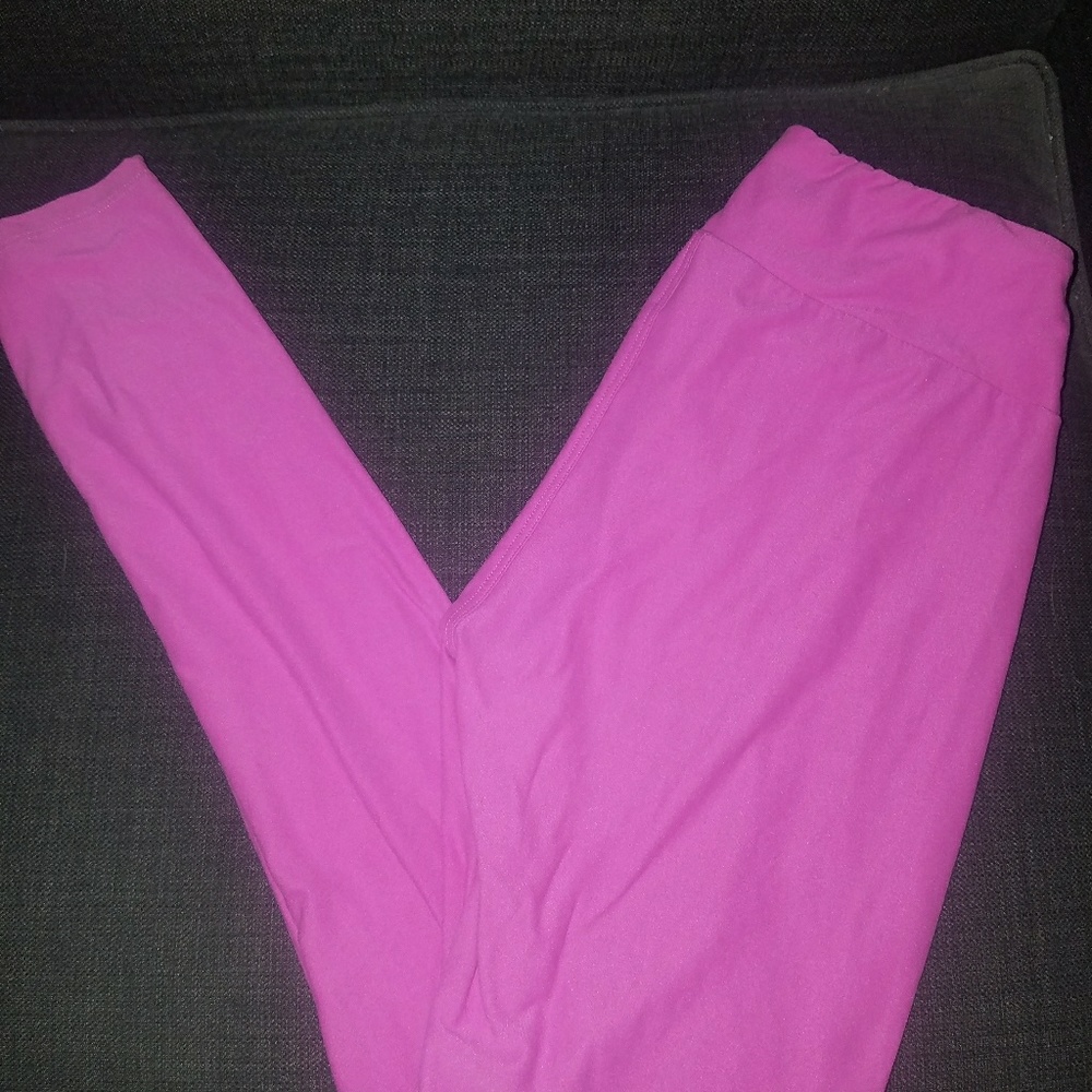 Lularoe bright pink leggings!