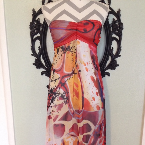 Abstract Maxi Dress - Picture 2 of 7