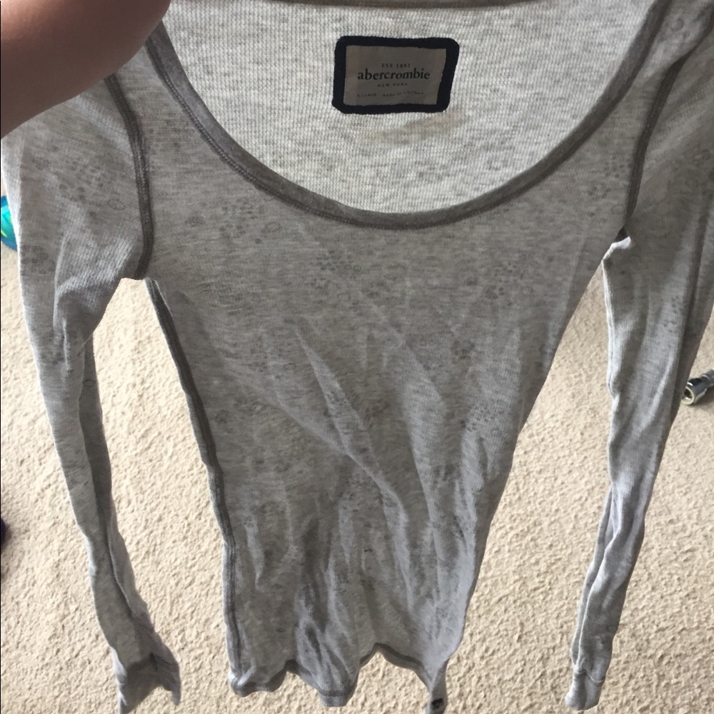 Long sleeve lightweight sweater