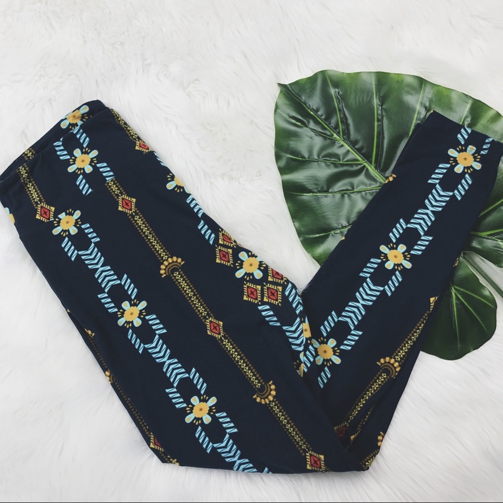 LuLaRoe Tall & Curvy Tribal Leggings