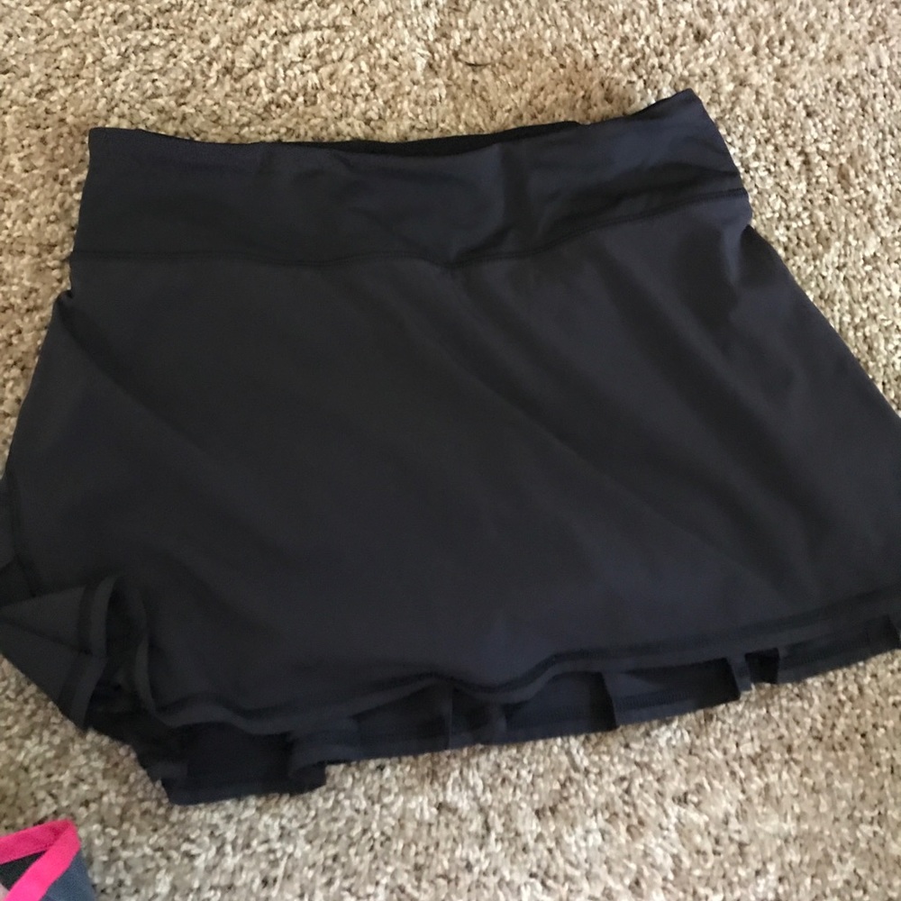 Black lululemon skirt