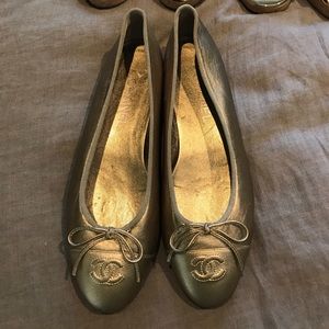 Chanel lambskin gold flats