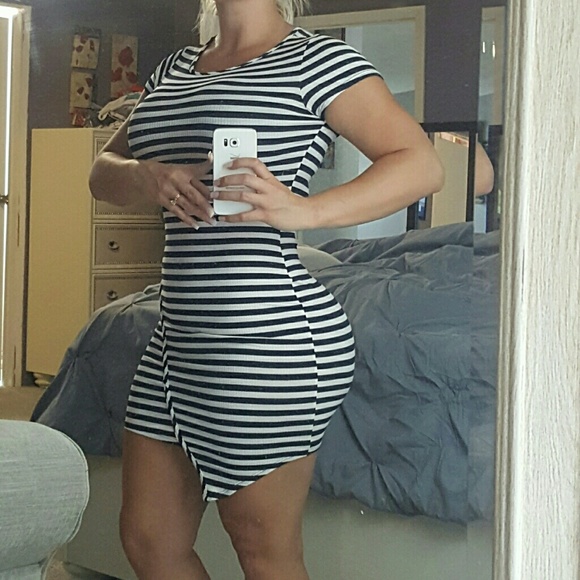 Dresses & Skirts - Mini dress